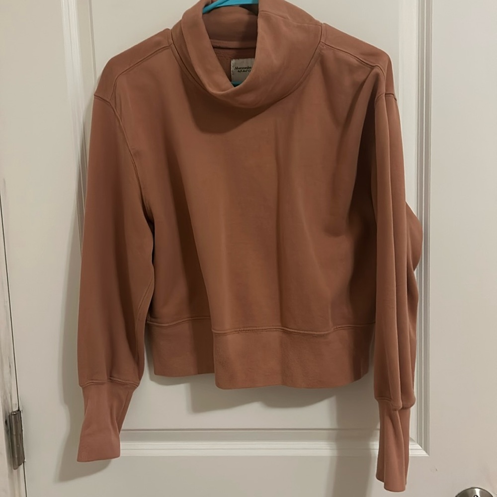 Abercrombie & Fitch Soft A&F Collection mock neck sweater/crew neck, M